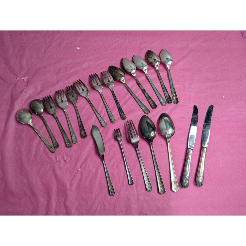 20 Lot WM A Rogers A1 Plus Onieda ltd tudor Silver plated flatware spoons forks‎